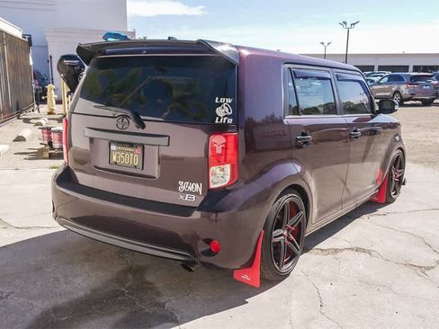 Used 2013 Scion xB image 9