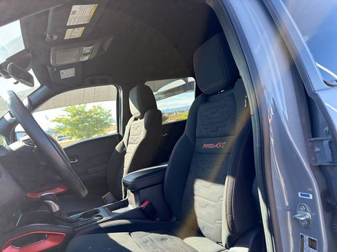 Used 2024 Nissan Frontier PRO-4X w/ Technology Package image 10