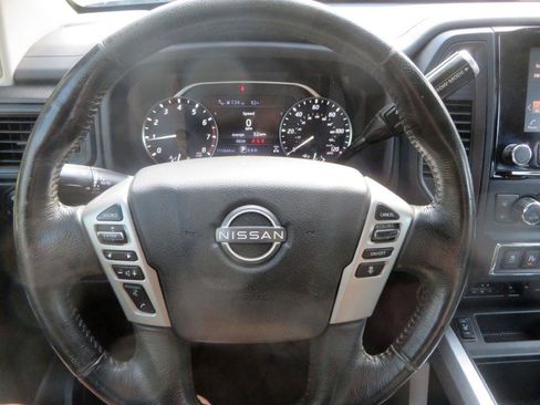 Used 2023 Nissan Titan SV w/ SV Convenience Package AWD/4WD image 15