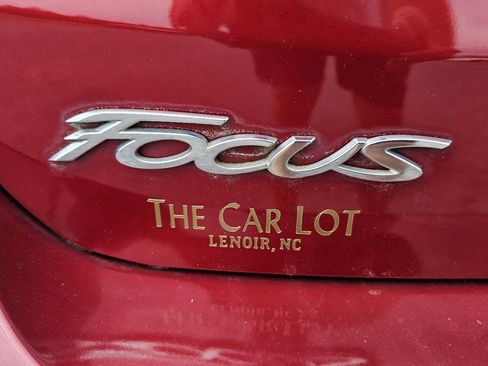 Used 2015 Ford Focus SE w/ Equipment Group 201A image 23