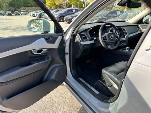 Used 2024 Volvo XC90 B5 Core image 15