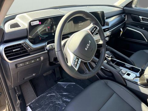 New 2025 Kia Telluride S image 24