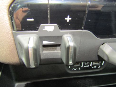 Used 2021 RAM 1500 Laramie image 37