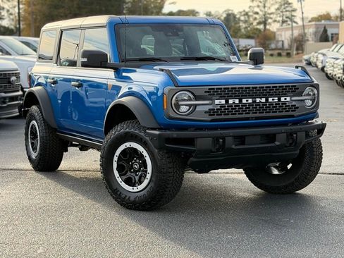 New 2025 Ford Bronco Badlands AWD/4WD image 3