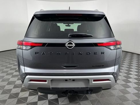 Used 2025 Nissan Pathfinder Platinum w/ Black Appearance Package FWD image 10