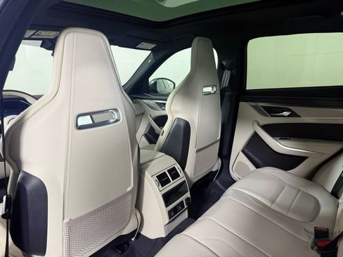Certified 2026 Jaguar F-PACE R-Dynamic S AWD/4WD image 24