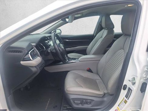 Used 2018 Toyota Camry SE FWD image 10