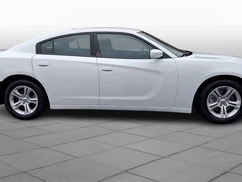 Used 2020 Dodge Charger SXT w/ Leather Interior Group image 9