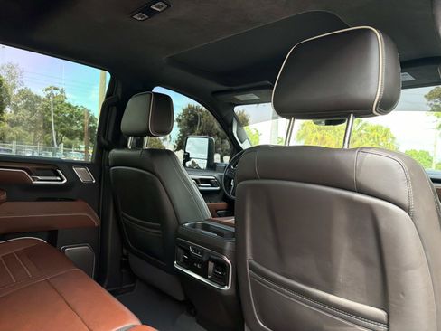 Used 2025 GMC Sierra 2500 Denali Ultimate w/ Max Trailering Package AWD/4WD image 25
