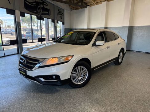 Used 2013 Honda Crosstour EX image 3