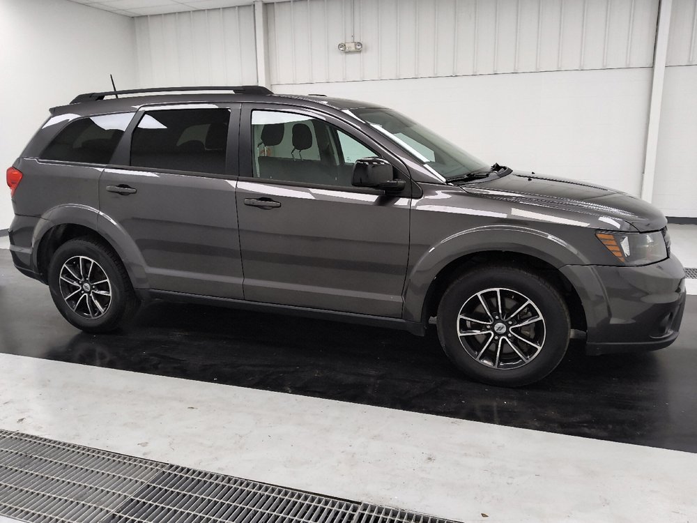 Used 2018 Dodge Journey SXT w/ Blacktop Package FWD image 11