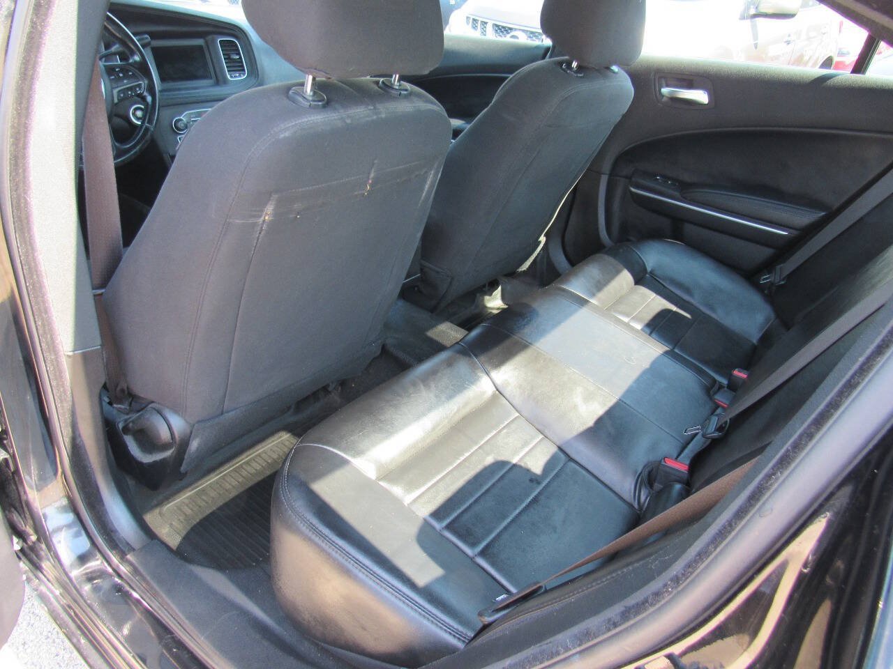 Used 2019 Dodge Charger Police RWD image 21