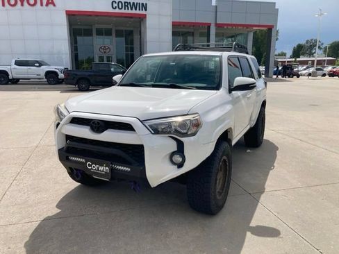 Used 2018 Toyota 4Runner SR5 Premium AWD/4WD image 8