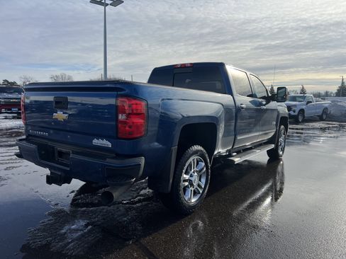 Used 2019 Chevrolet Silverado 2500 High Country w/ Duramax Plus Package image 7