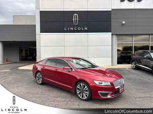 Used 2017 Lincoln MKZ Select FWD image 1