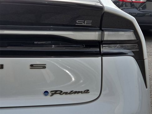 Certified 2023 Toyota Prius Prime Premium image 12