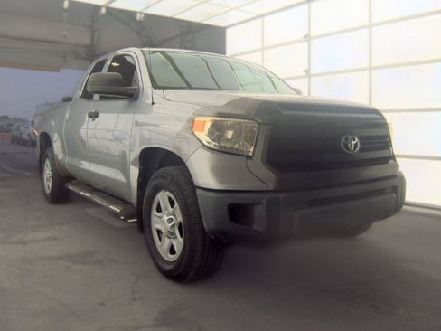 Used 2014 Toyota Tundra SR RWD image 3