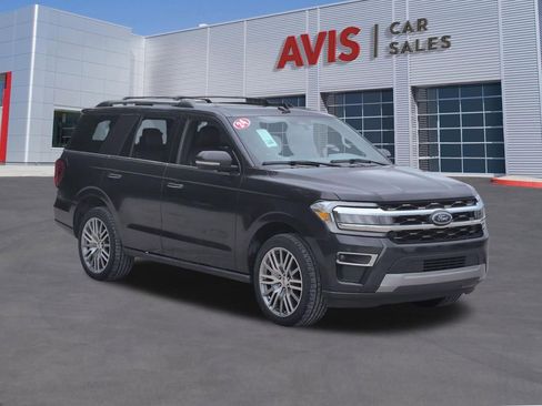 Used 2024 Ford Expedition Limited AWD/4WD image 3