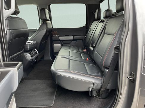 Used 2021 Ford F150 Lariat image 2