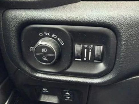 Used 2020 RAM 1500 Laramie AWD/4WD image 22