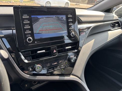 Used 2024 Toyota Camry SE image 14
