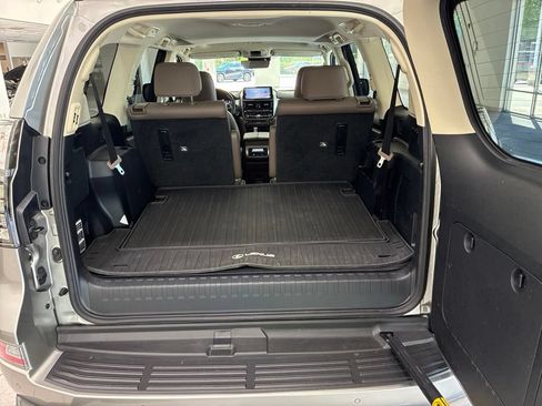 Certified 2023 Lexus GX 460 Luxury w/ Sport Design Package AWD/4WD image 16