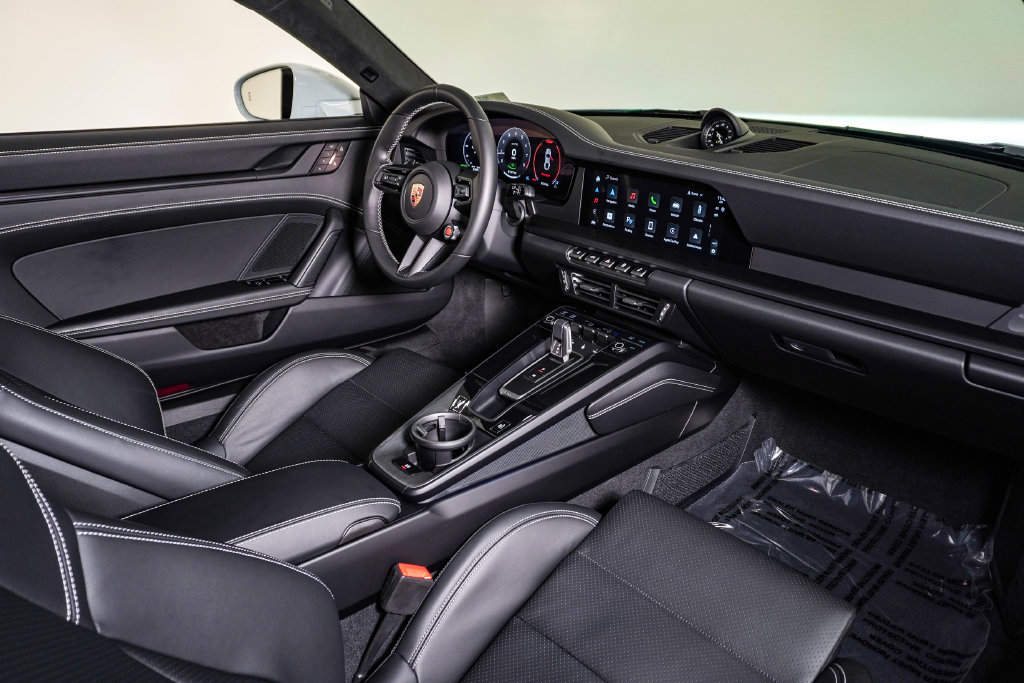 Certified 2025 Porsche 911 Carrera 4 GTS AWD/4WD image 15