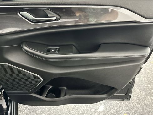 Used 2022 Jeep Grand Cherokee Altitude image 31