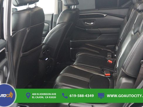 Used 2023 Honda Pilot Touring image 14