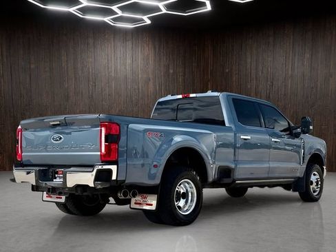 Used 2023 Ford F350 Lariat w/ Lariat Ultimate Package AWD/4WD image 2