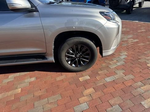 Used 2021 Lexus GX 460 Premium w/ Premium Package AWD/4WD image 25