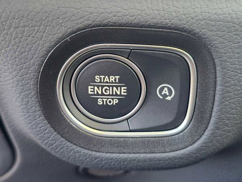New 2026 Mercedes-Benz GLS 450 4MATIC image 34