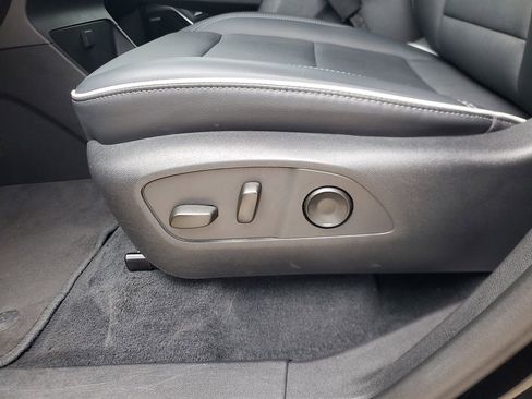 Used 2025 Buick Enclave Preferred image 17