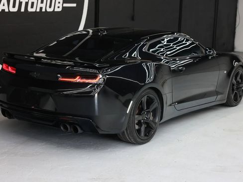 Used 2016 Chevrolet Camaro SS RWD image 7