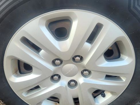 Used 2018 Dodge Grand Caravan SE w/ UConnect Hands-Free Group image 36