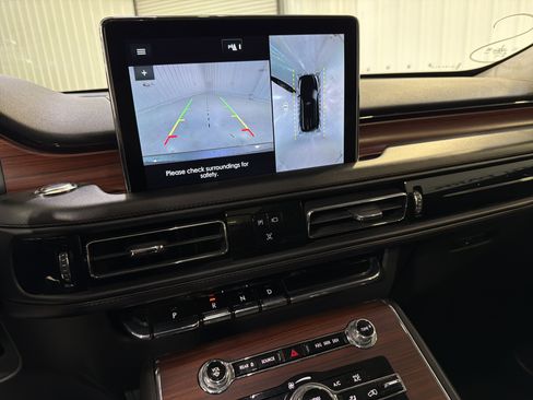 Used 2023 Lincoln Aviator Reserve w/ Equipment Group 201A image 20