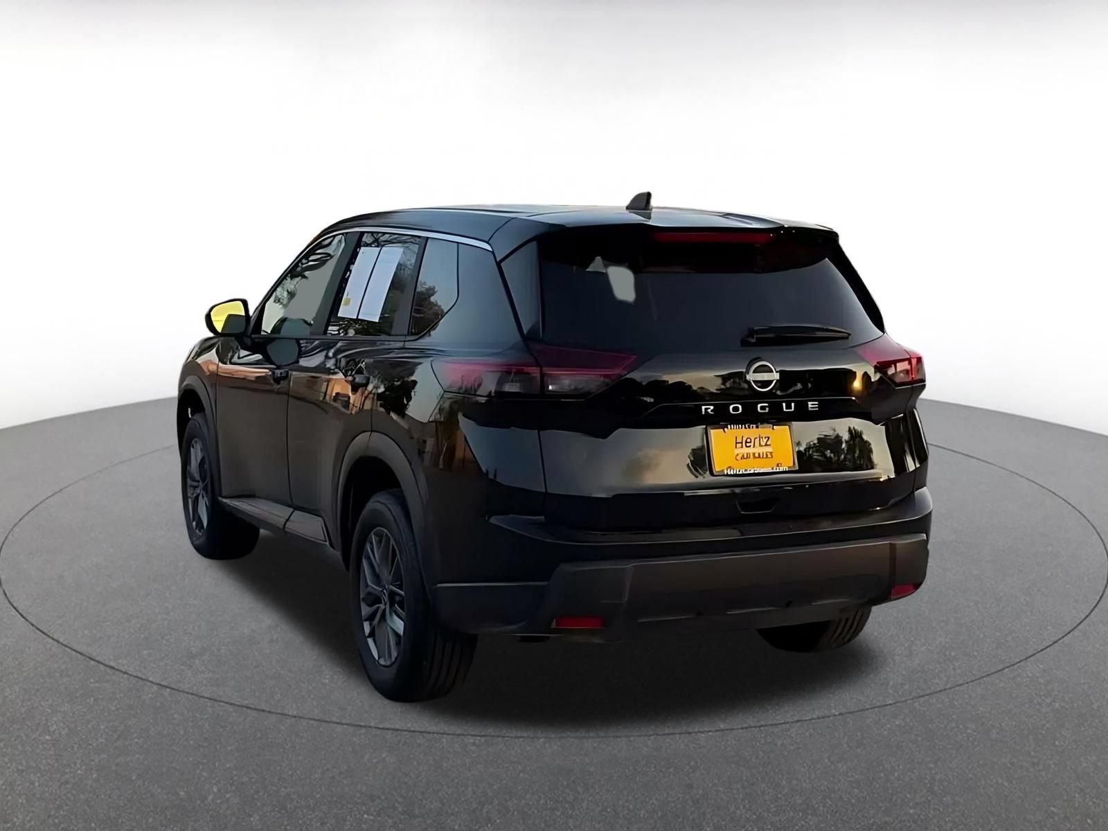 Used 2026 Nissan Rogue SV FWD image 10