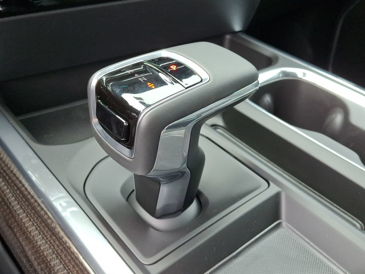 New 2026 Chevrolet Silverado 1500 RST w/ Redline Edition AWD/4WD image 7
