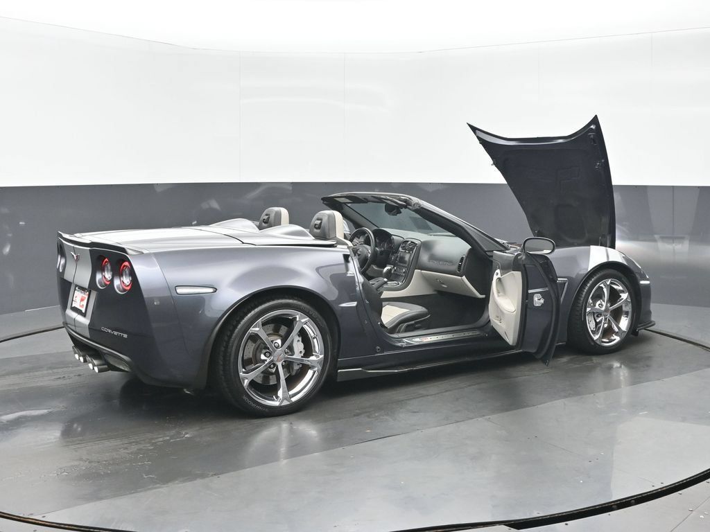 Used 2013 Chevrolet Corvette Grand Sport w/ 2LT Preferred Equipment Group RWD image 32