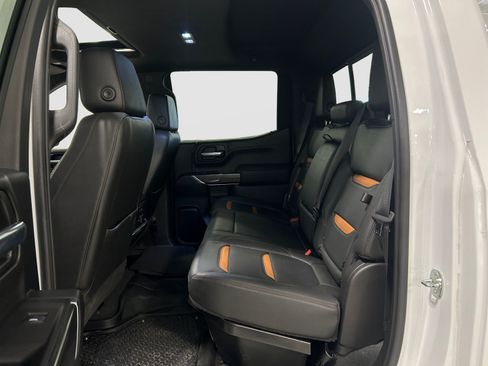 Used 2021 GMC Sierra 1500 AT4 w/ AT4 Value Package AWD/4WD image 12