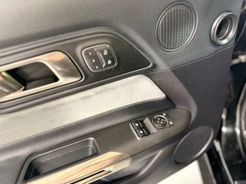 Used 2019 Ford Mustang Shelby GT350 w/ Technology Package RWD image 13