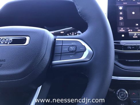 New 2026 Jeep Compass Latitude image 28