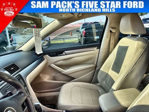 Used 2015 Volkswagen Passat 1.8T Limited Edition FWD image 13