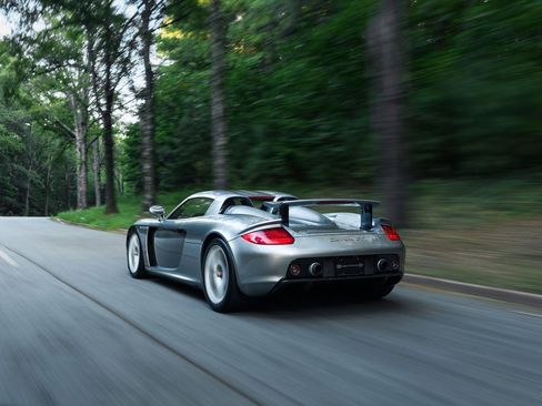 Used 2005 Porsche Carrera GT image 3