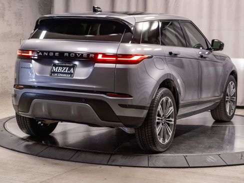 Used 2025 Land Rover Range Rover Evoque S AWD/4WD image 4