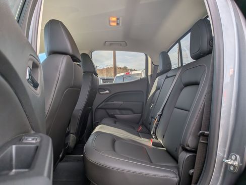 Used 2022 GMC Canyon Elevation w/ Elevation Premium Package image 9