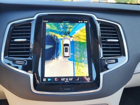 Used 2024 Volvo XC90 B6 Plus image 27