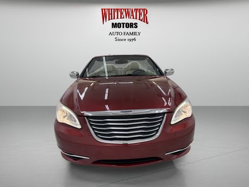 Used 2011 Chrysler 200 Limited FWD image 11