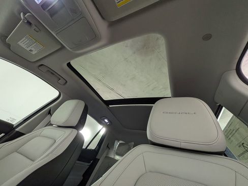 New 2026 GMC Terrain Denali AWD/4WD image 32