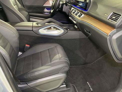 Used 2025 Mercedes-Benz GLS 450 4MATIC image 25